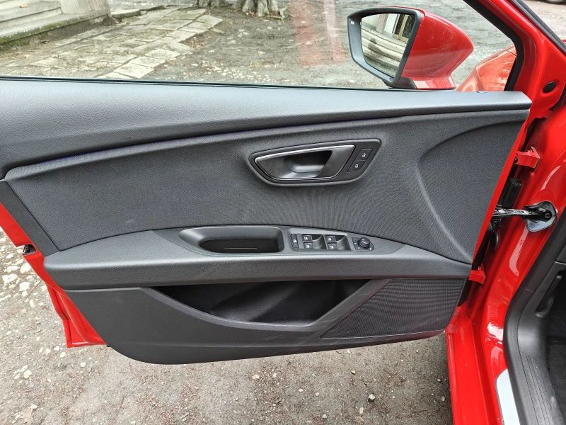 Seat Leon 1.6 TDI  FR, снимка 7 - Автомобили и джипове - 51764523