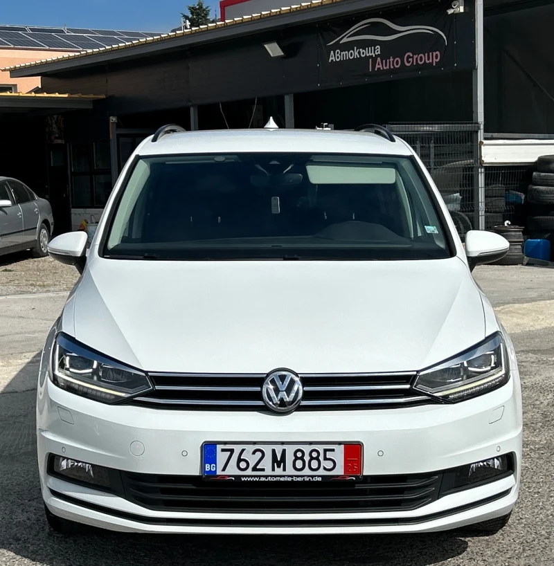 VW Touran 2.0TDI 150ps DSG FULL LED ТОП Състояние , снимка 2 - Автомобили и джипове - 51851488