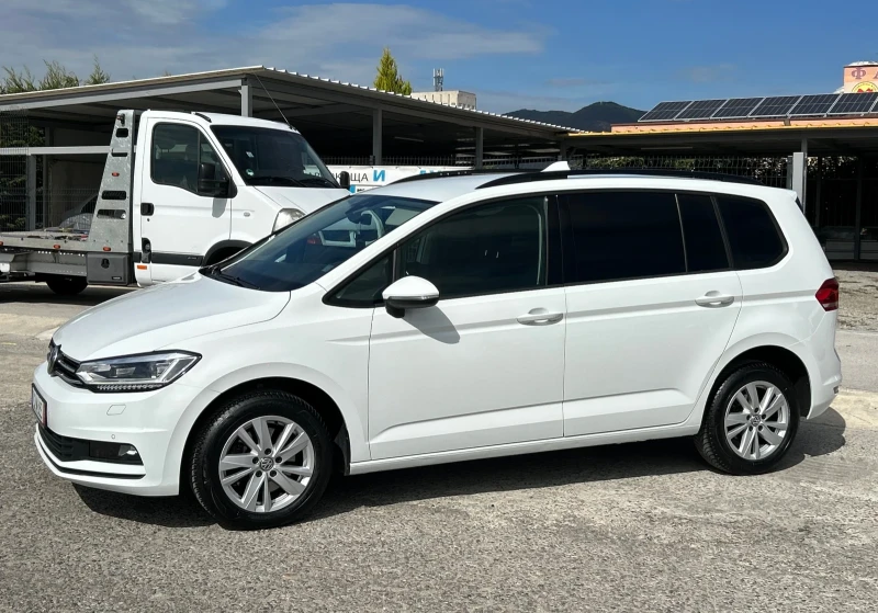 VW Touran 2.0TDI 150ps DSG FULL LED ТОП Състояние , снимка 5 - Автомобили и джипове - 51851488