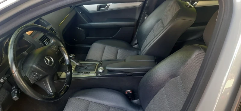 Mercedes-Benz C 200 Avantgarde, kompressor, снимка 9 - Автомобили и джипове - 52460386