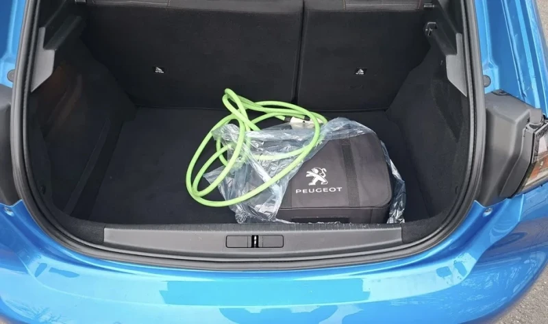 Peugeot 208 E 46500, снимка 7 - Автомобили и джипове - 52773172