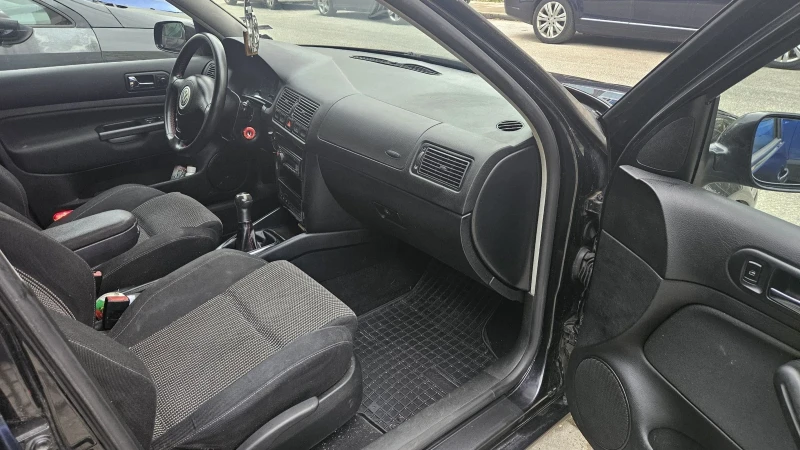 VW Golf, снимка 14 - Автомобили и джипове - 52975721