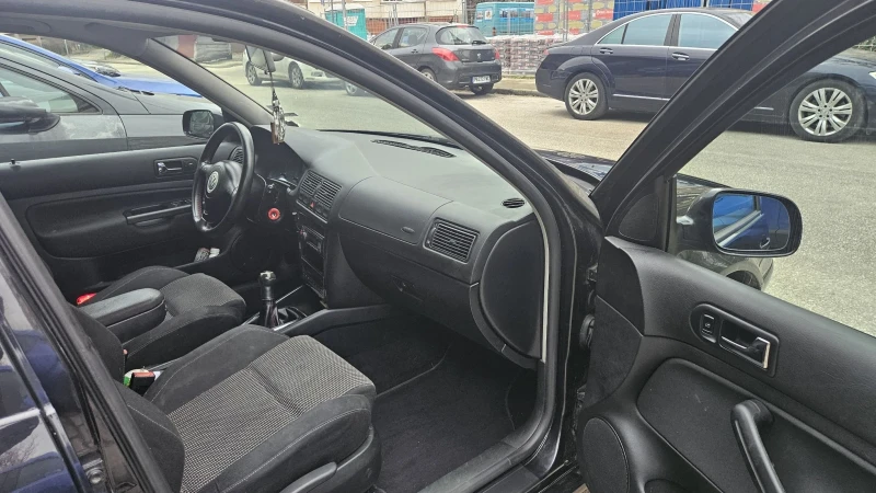VW Golf, снимка 13 - Автомобили и джипове - 52975721