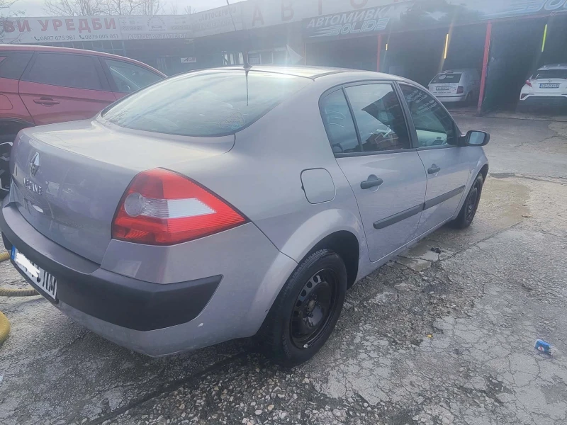 Renault Megane Sedan 1.6 Първи собственик, снимка 5 - Автомобили и джипове - 53103351