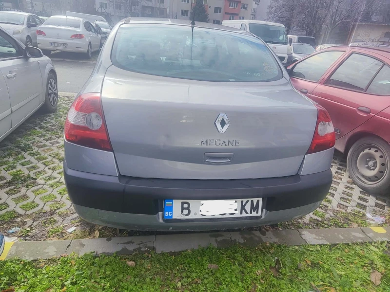 Renault Megane Sedan 1.6 Първи собственик, снимка 11 - Автомобили и джипове - 53103351