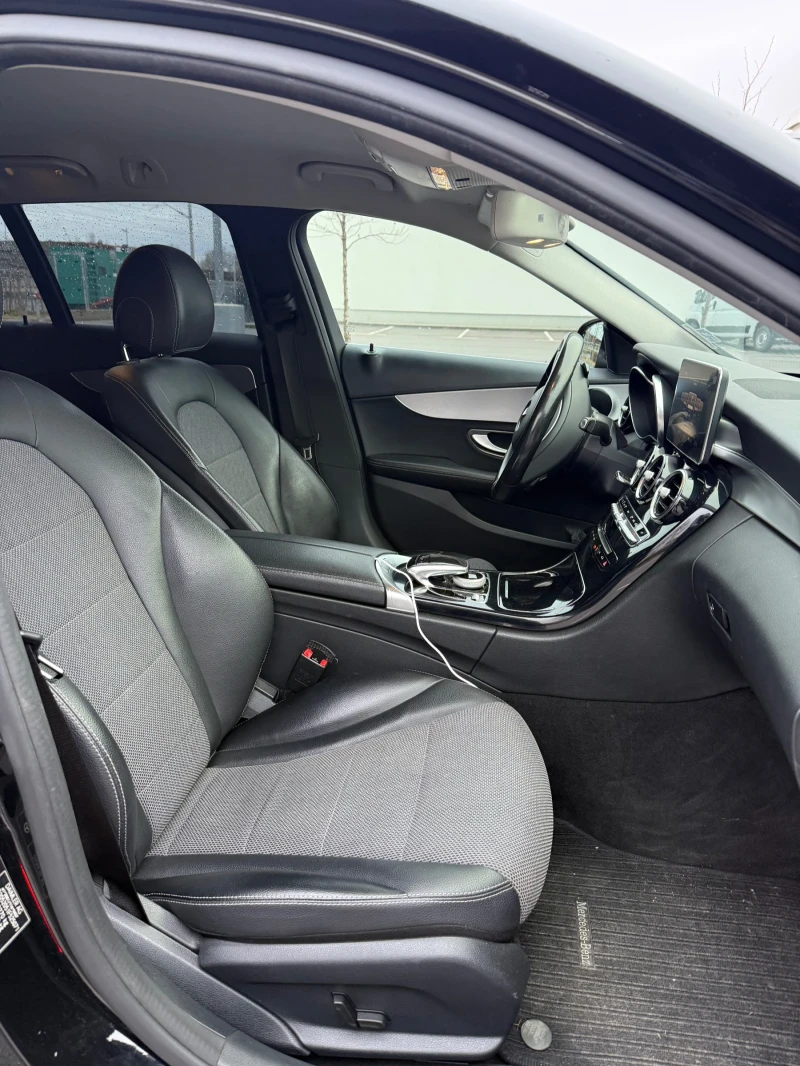 Mercedes-Benz C 220 Airmatic 4matic, снимка 14 - Автомобили и джипове - 53248602
