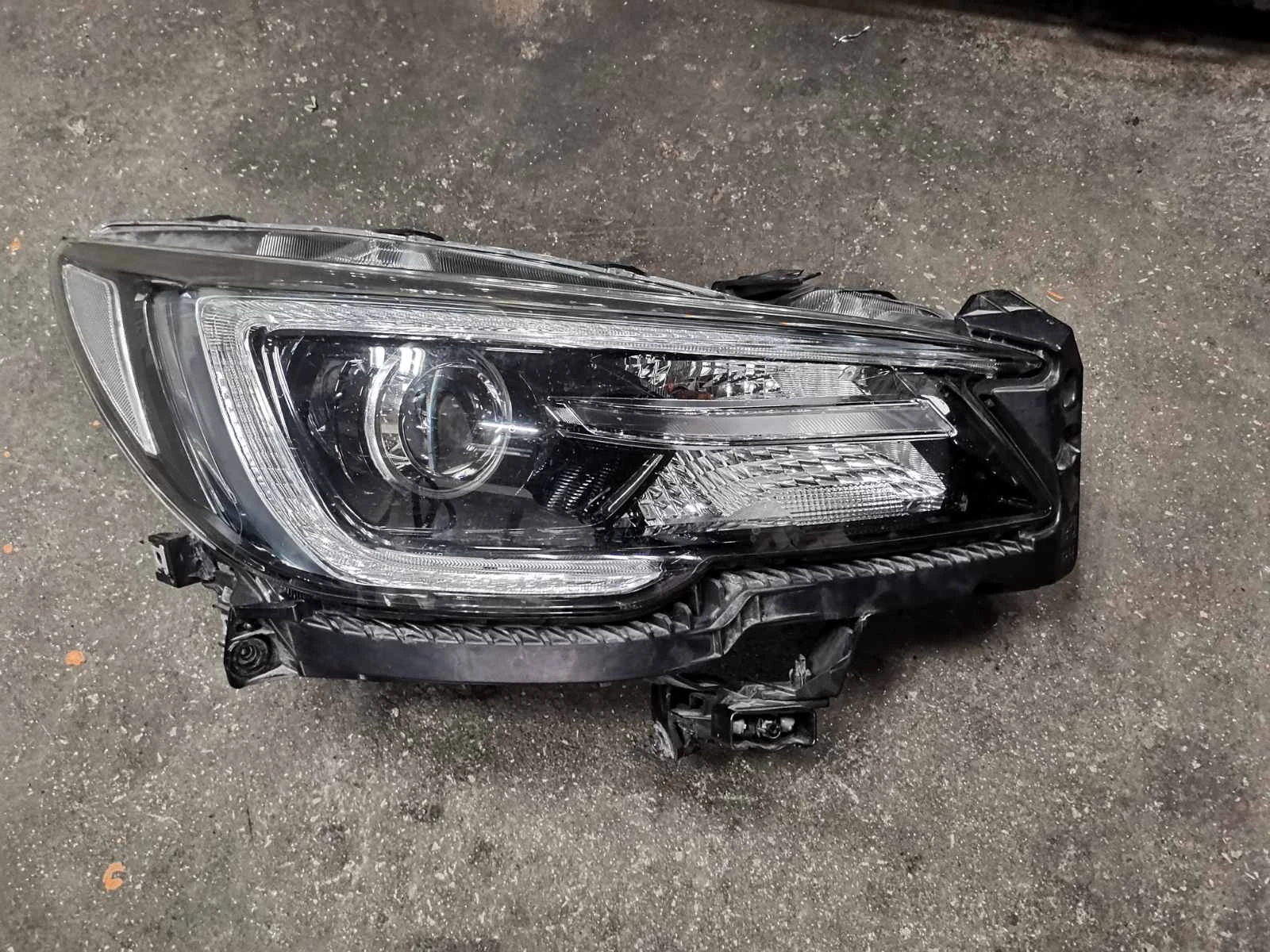 Subaru Outback 2.5i  | Mobile.bg — изображение 12