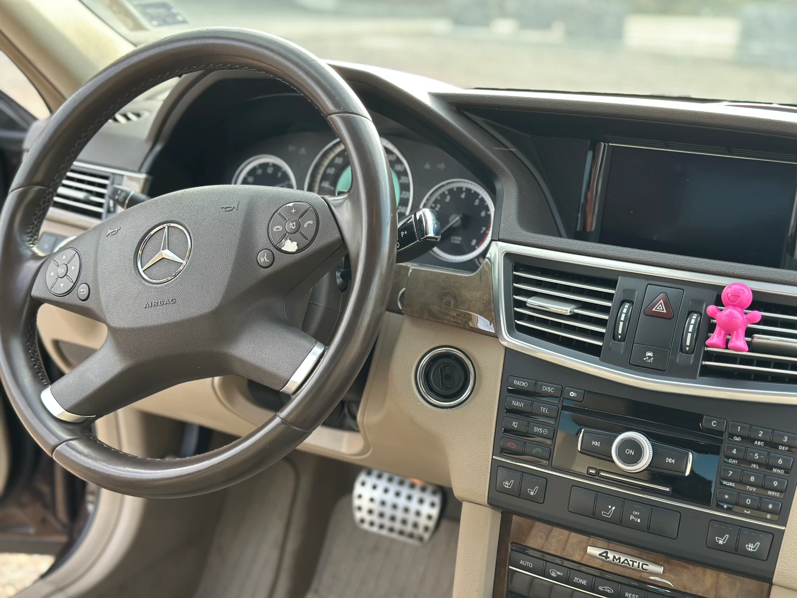 Mercedes-Benz E 500 4MATIC - изображение 10