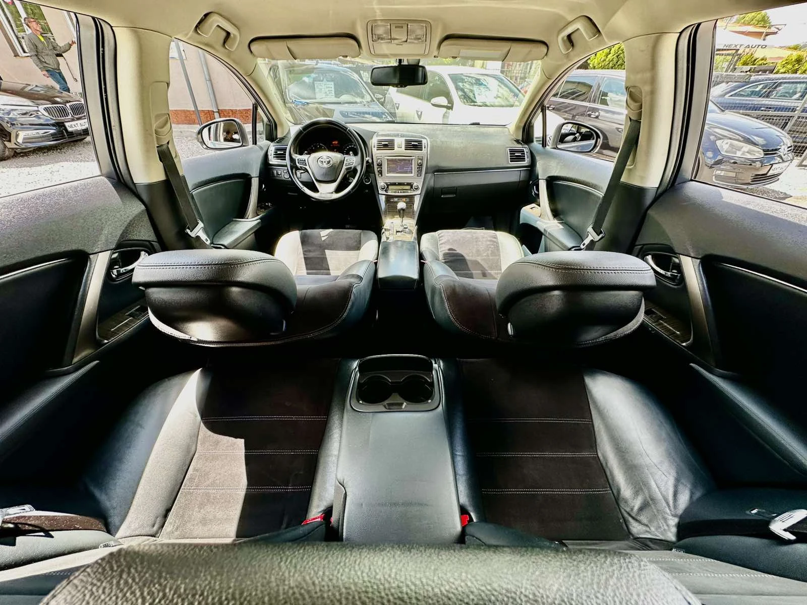 Toyota Avensis 2.2D 150HP FACE АВТОМАТ КОЖА НАВИ КАМЕРА - изображение 9