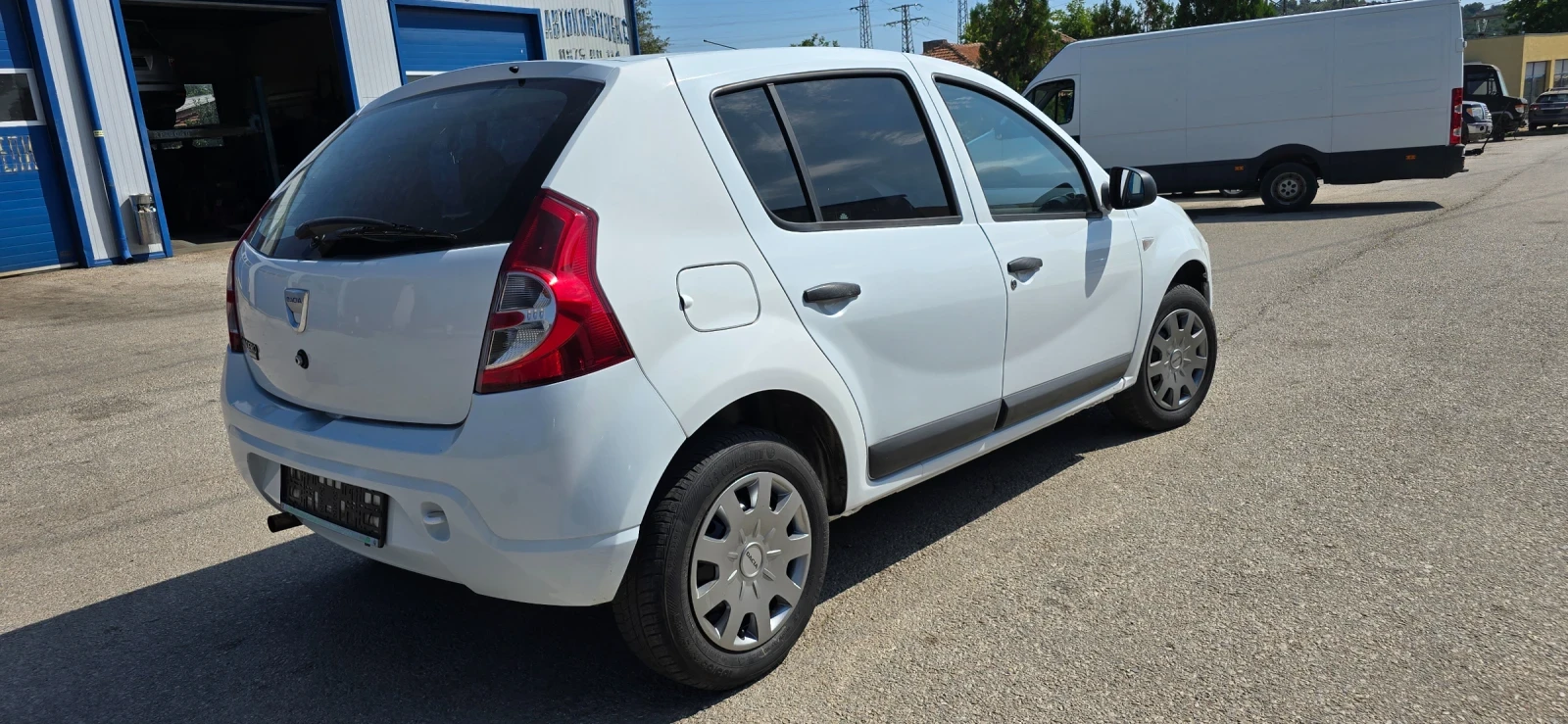 Dacia Sandero 1.6 klima 8клапанов двигател - изображение 6