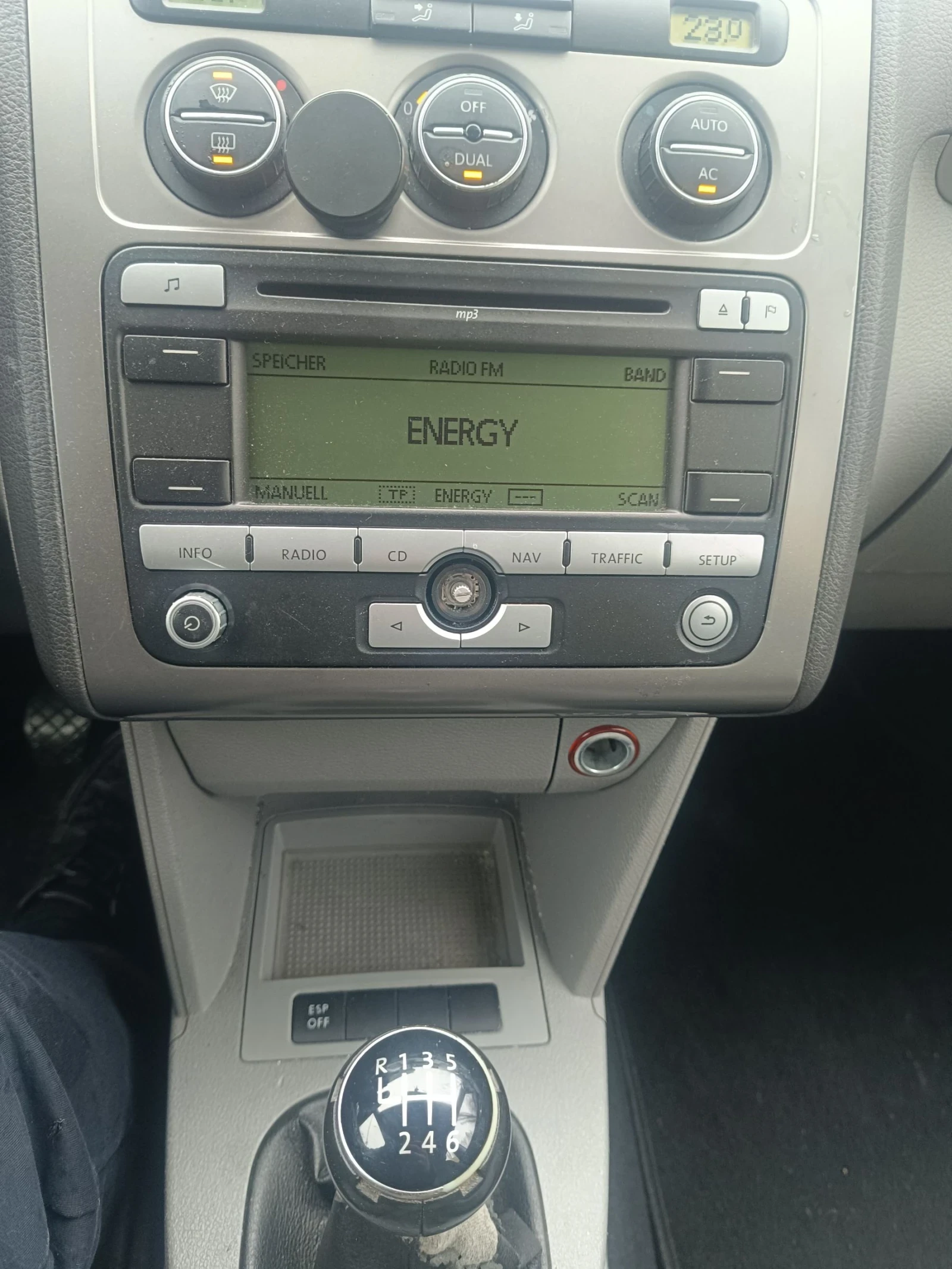 VW Touran 1.9 TDI 105 кс. - изображение 8