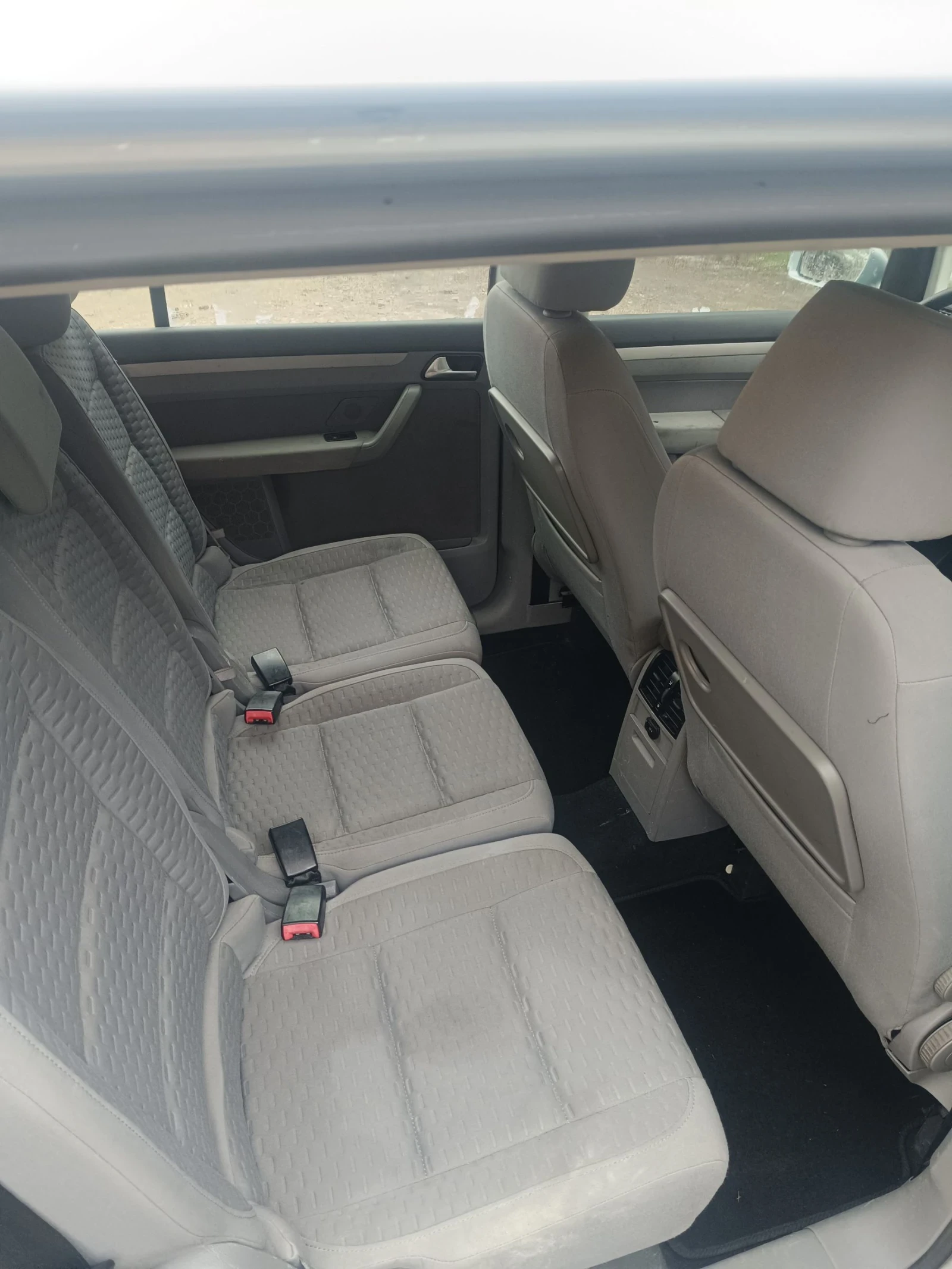 VW Touran 1.9 TDI 105 кс. - изображение 6