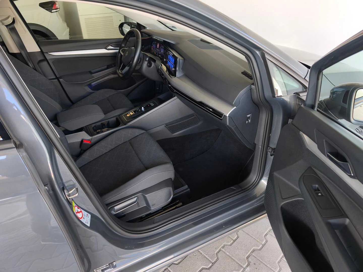 VW Golf Variant 8 Life 1.5 eTSI OPF DSG | Mobile.bg � ����������� 11