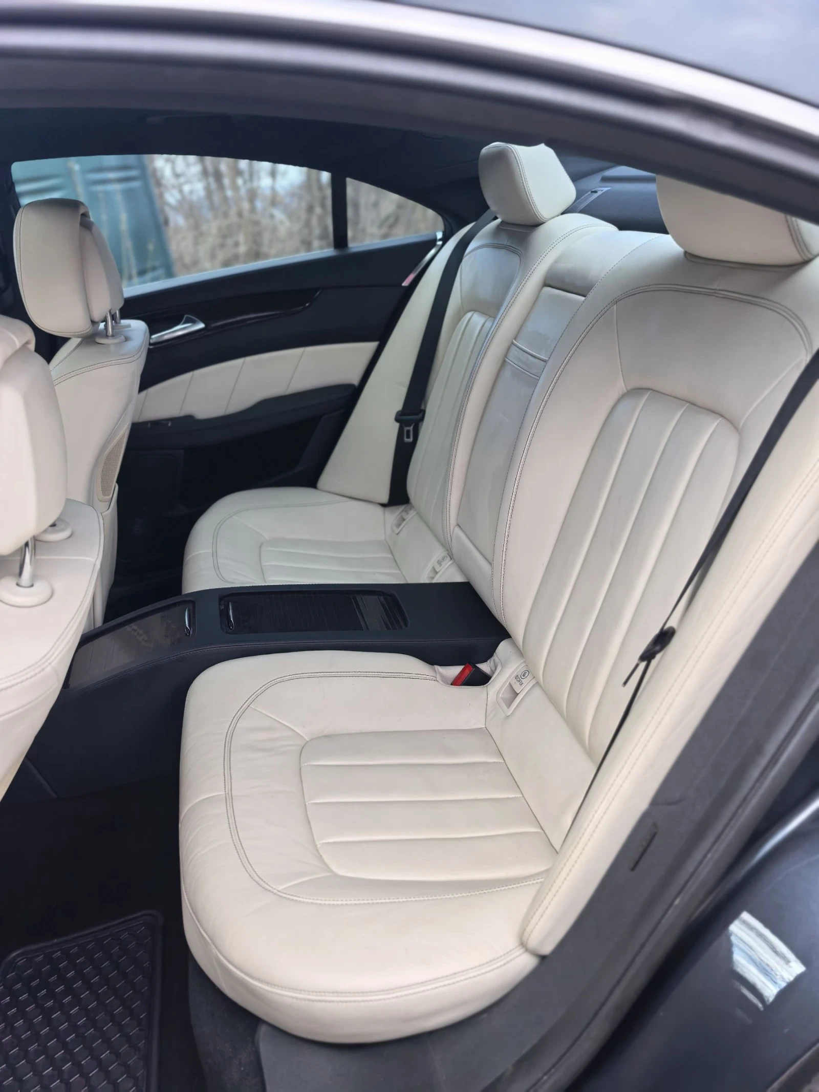 Mercedes-Benz CLS 550, снимка 10 - Автомобили и джипове - 54348428