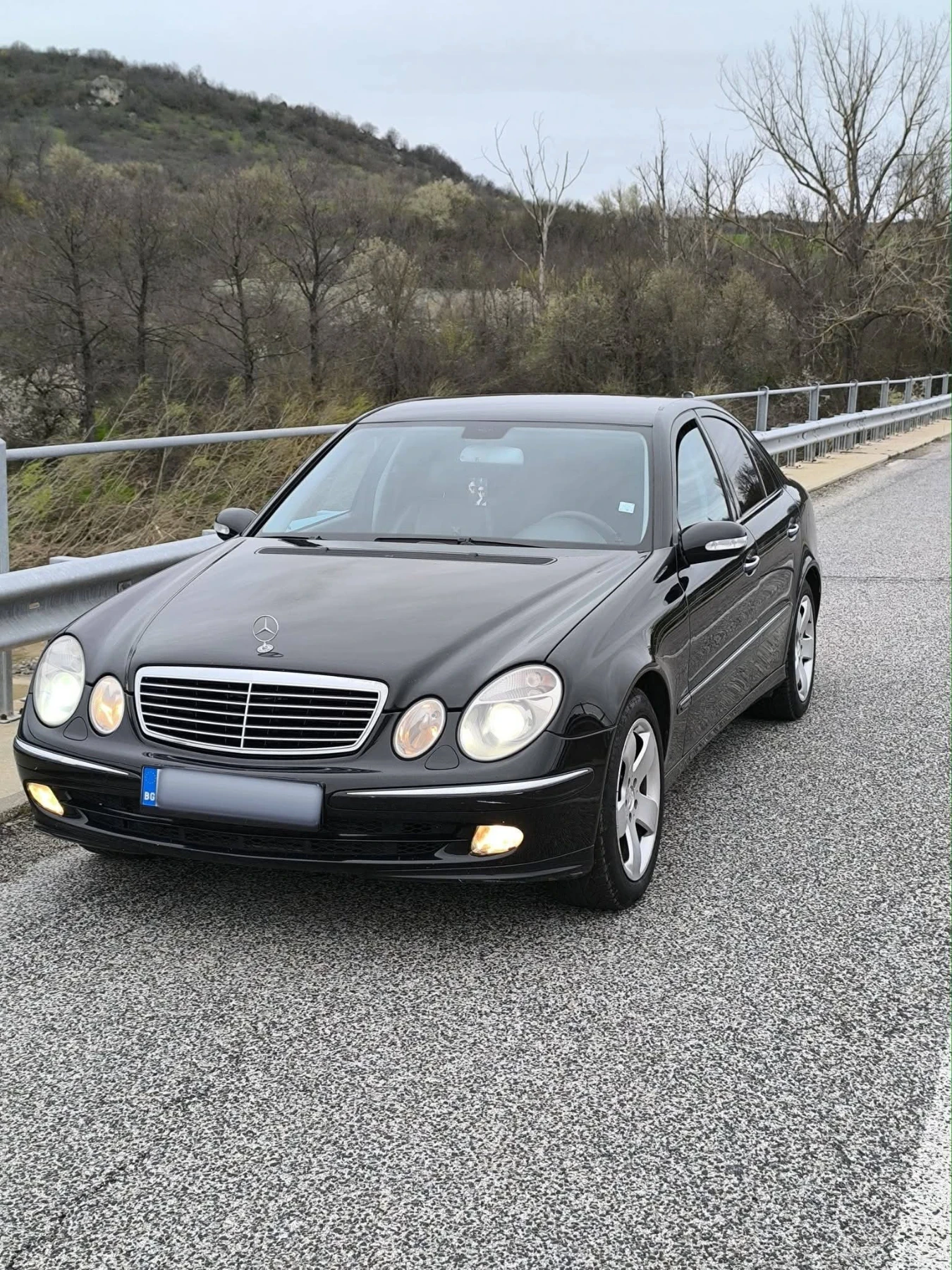 Mercedes-Benz E 320, снимка 5 - Автомобили и джипове - 54045461