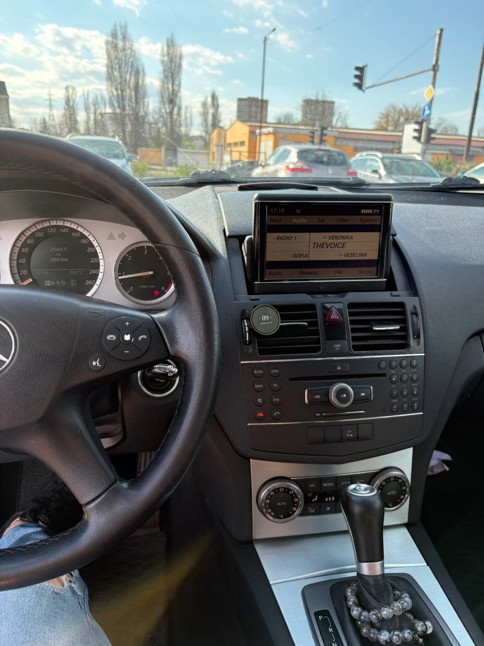 Mercedes-Benz C 220, снимка 6 - Автомобили и джипове - 54128767