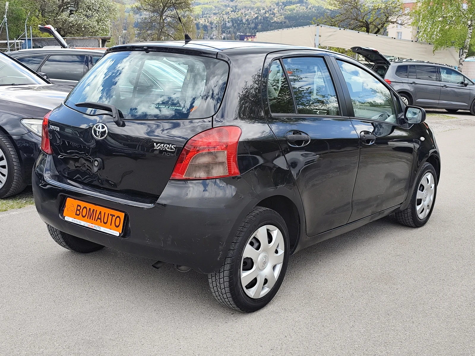 Toyota Yaris 1.0i* klima* 145000km* , снимка 4 - Автомобили и джипове - 54292821
