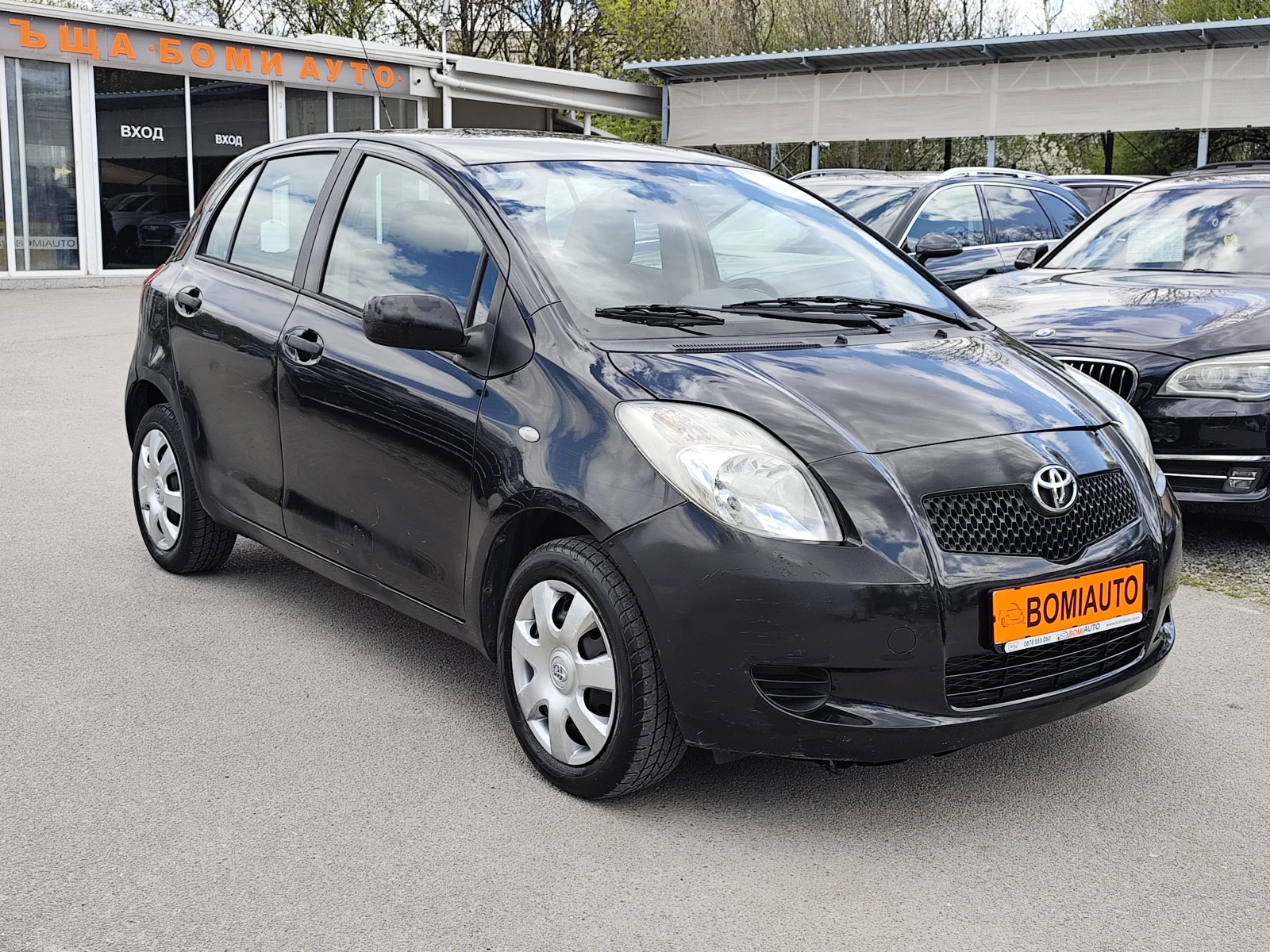 Toyota Yaris 1.0i* klima* 145000km* , снимка 3 - Автомобили и джипове - 54292821