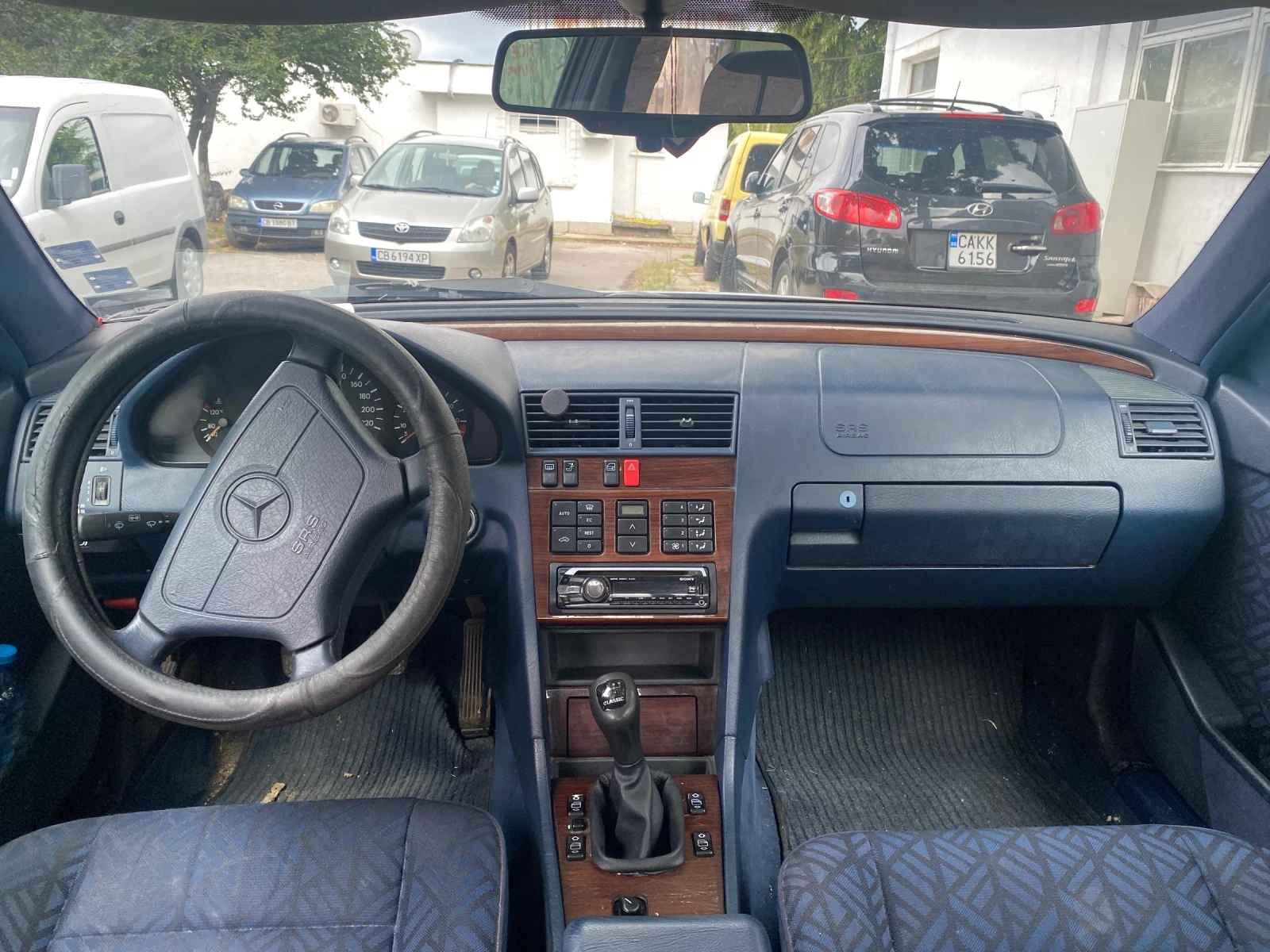 Mercedes-Benz C 180 ELEGANCE GAS, снимка 9 - Автомобили и джипове - 54770456