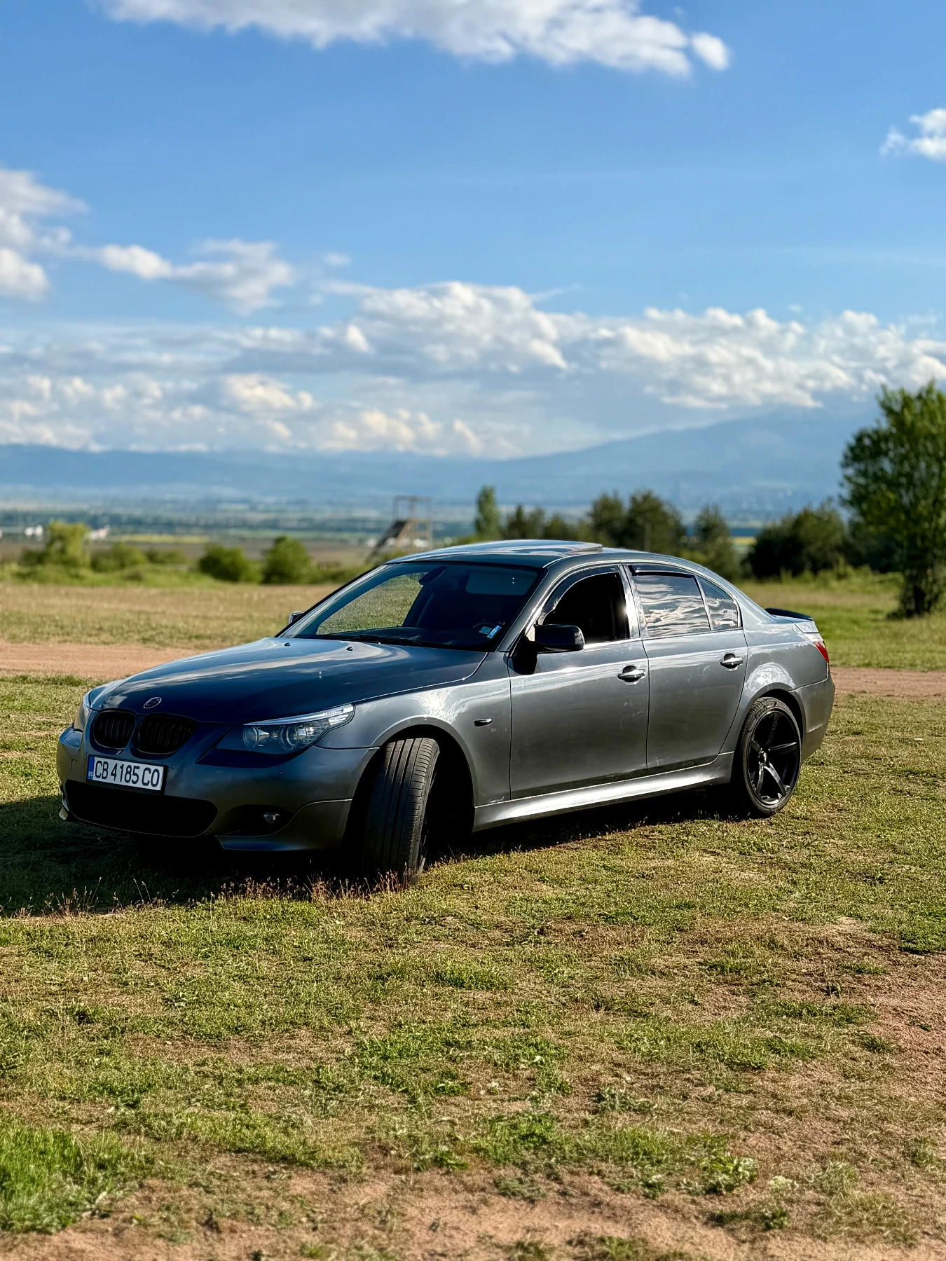 BMW 530 D Facelift M Pack / 6HP28 / NAVI / Подгреви, снимка 3 - Автомобили и джипове - 54745531