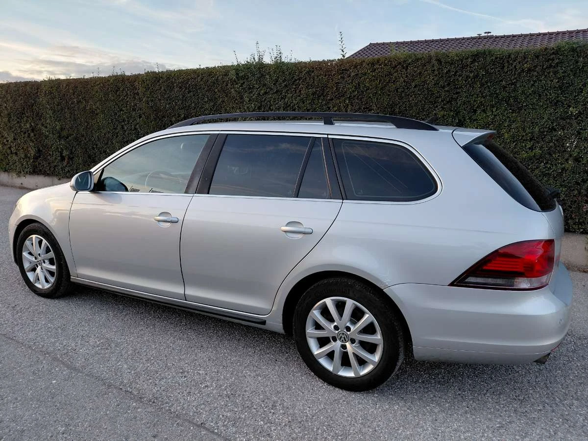 VW Golf 1.6 tdi, снимка 5 - Автомобили и джипове - 54716993