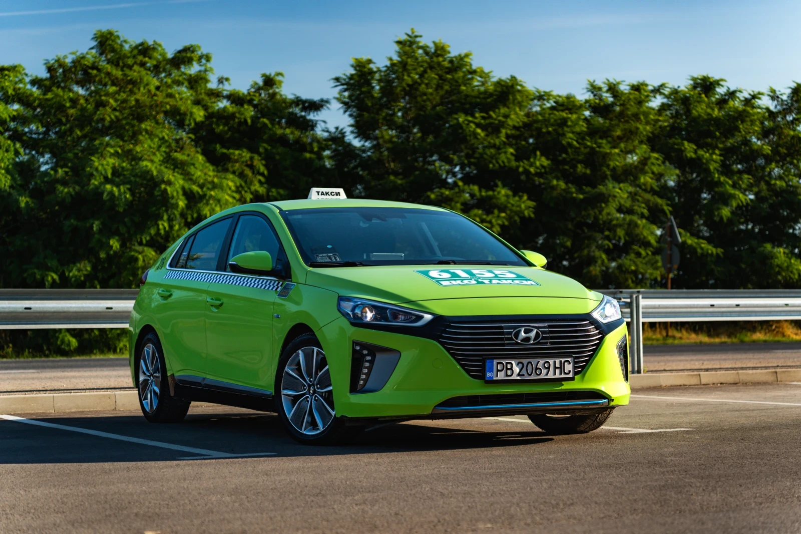 Hyundai Ioniq 1.6 GDI Hybrid 141 k.c DCT, снимка 3 - Автомобили и джипове - 54929776