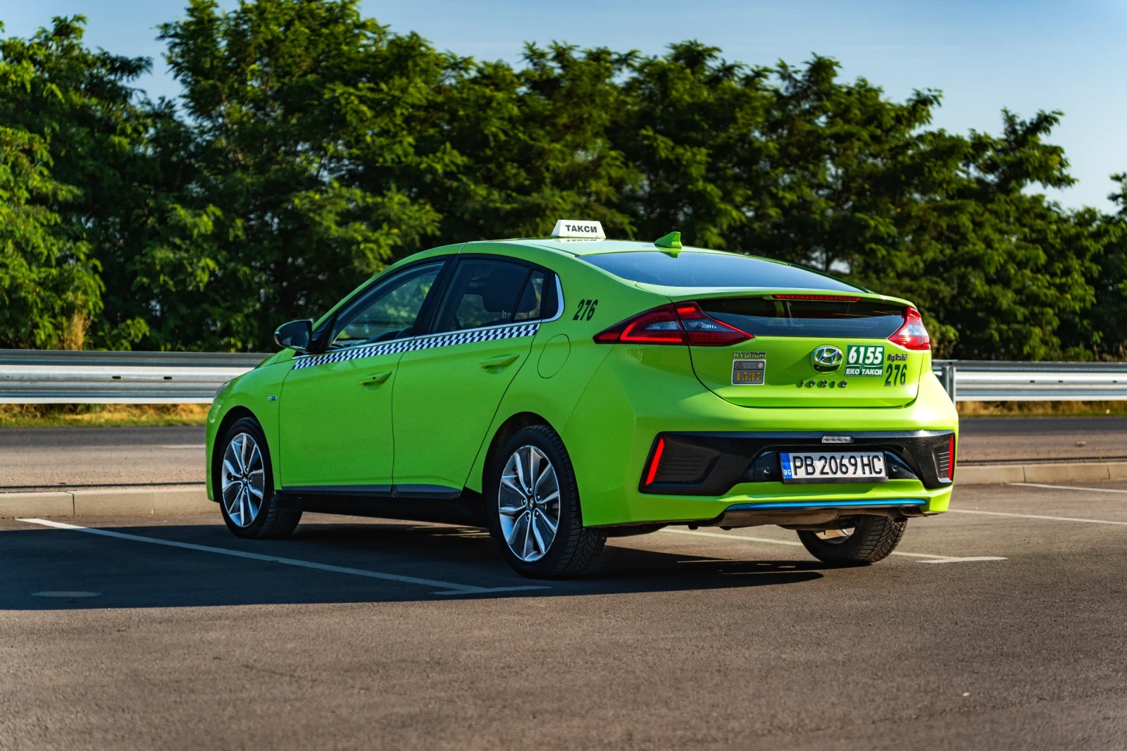 Hyundai Ioniq 1.6 GDI Hybrid 141 k.c DCT, снимка 4 - Автомобили и джипове - 54929776