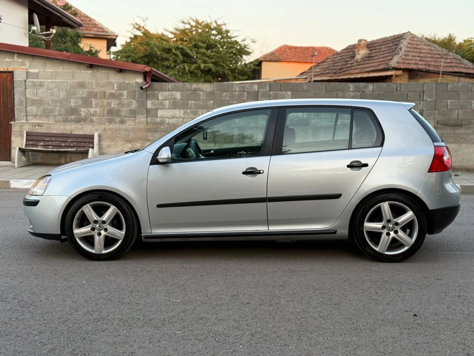 VW Golf 1.9TDI/90кс, снимка 6 - Автомобили и джипове - 55243515