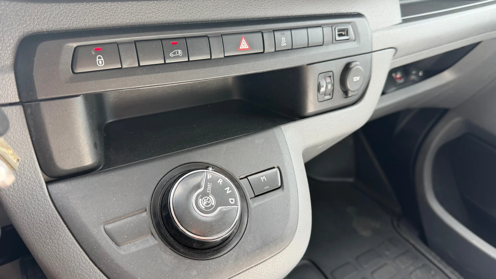 Peugeot Expert L3 2.0HDI AUTOMATIC, снимка 11 - Автомобили и джипове - 55437319