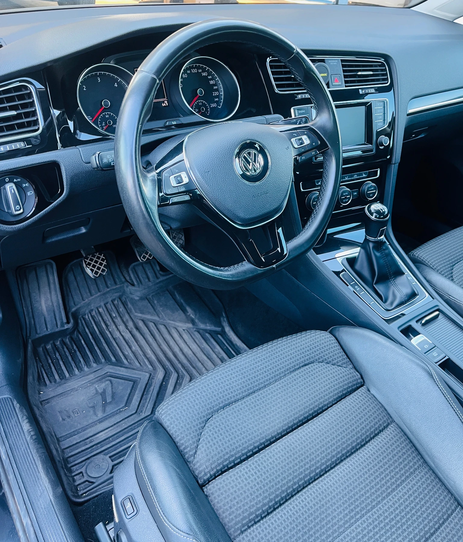 VW Golf, снимка 16 - Автомобили и джипове - 55930564