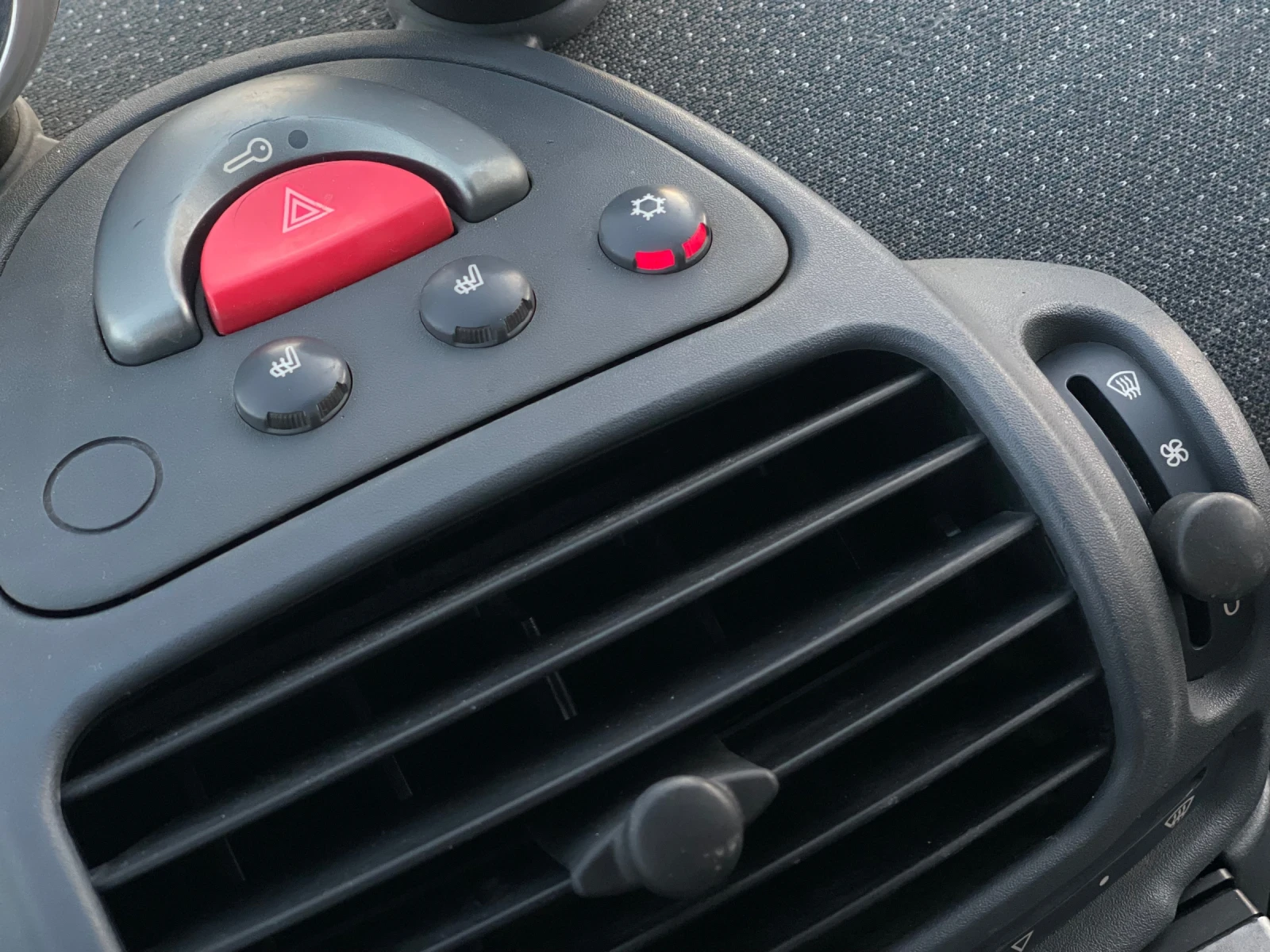 Smart Mc Автоматик, снимка 12 - Автомобили и джипове - 56004610