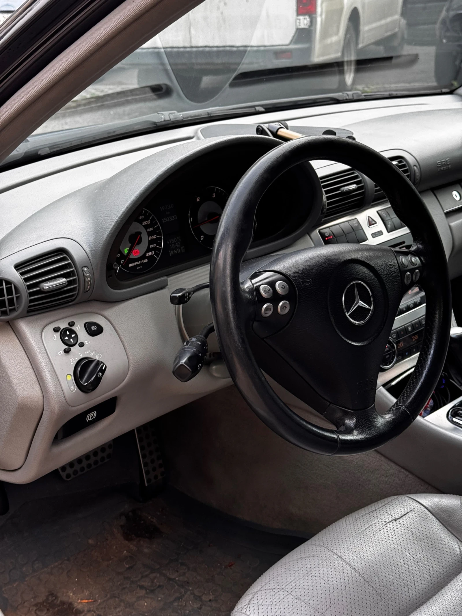 Mercedes-Benz C 30 AMG, снимка 15 - Автомобили и джипове - 56188979