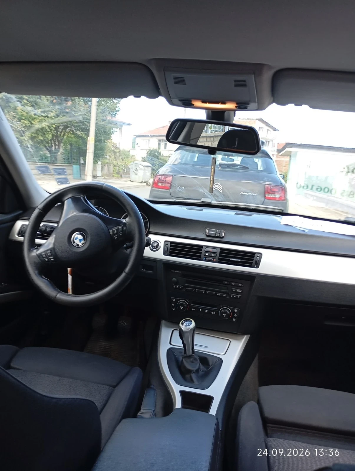 BMW 320 E91, снимка 5 - Автомобили и джипове - 56220423