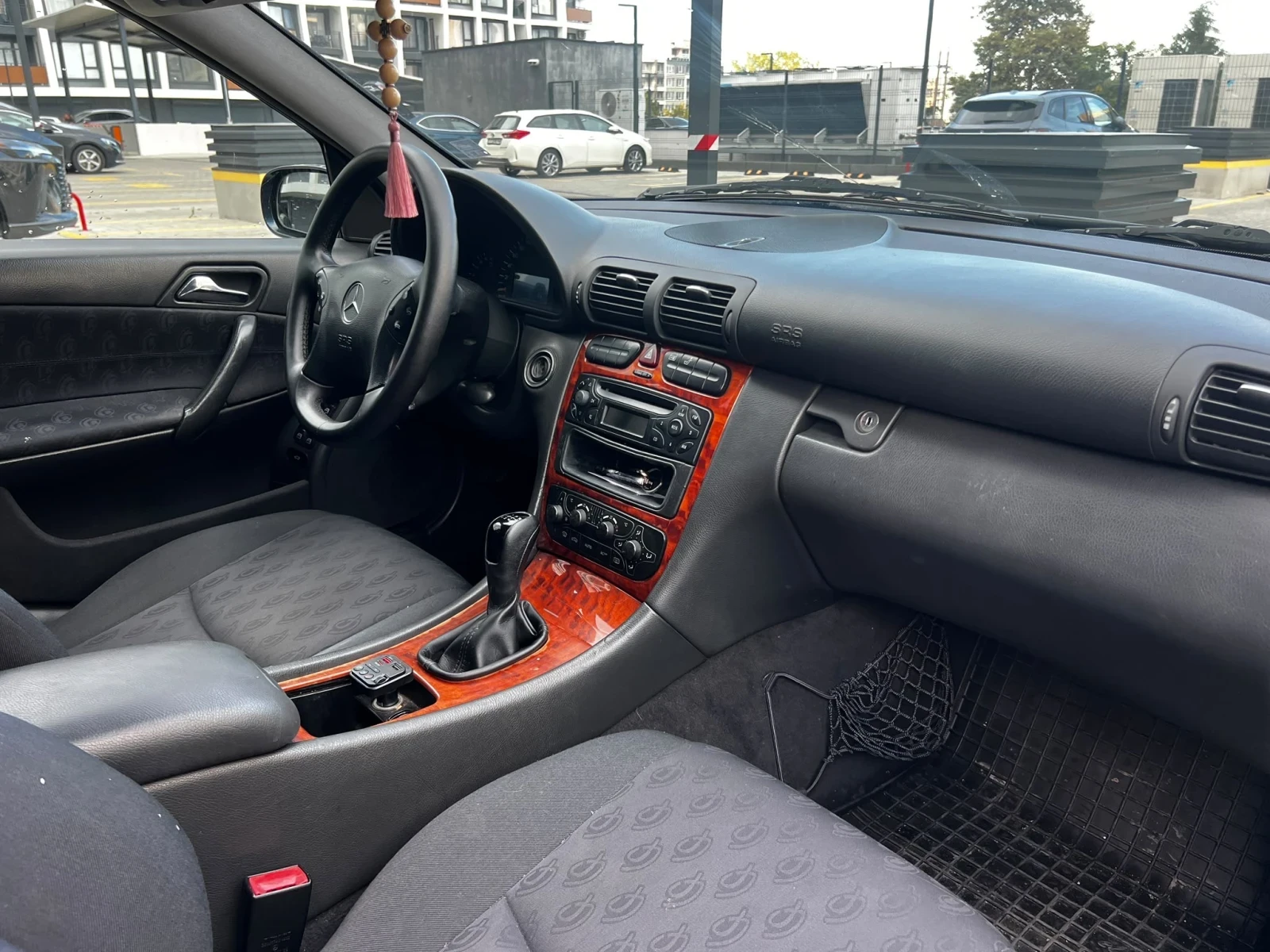 Mercedes-Benz C 200, снимка 6 - Автомобили и джипове - 56464440
