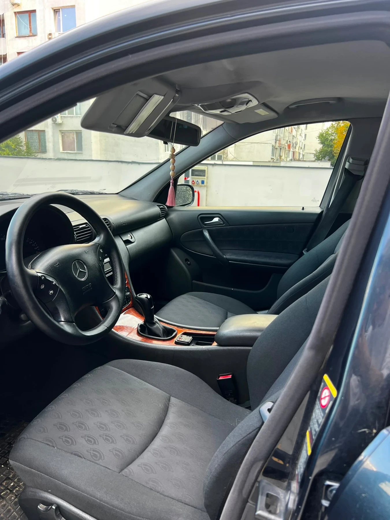 Mercedes-Benz C 200, снимка 17 - Автомобили и джипове - 56464440