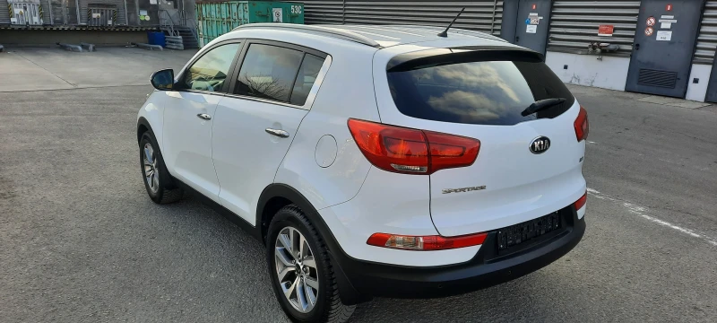 Kia Sportage 1.6 бензин, газ, снимка 4 - Автомобили и джипове - 49010076