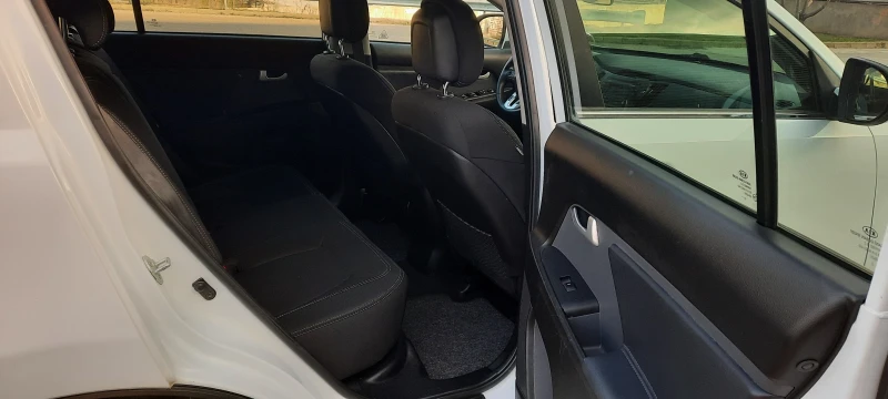 Kia Sportage 1.6 бензин, газ, снимка 12 - Автомобили и джипове - 49010076