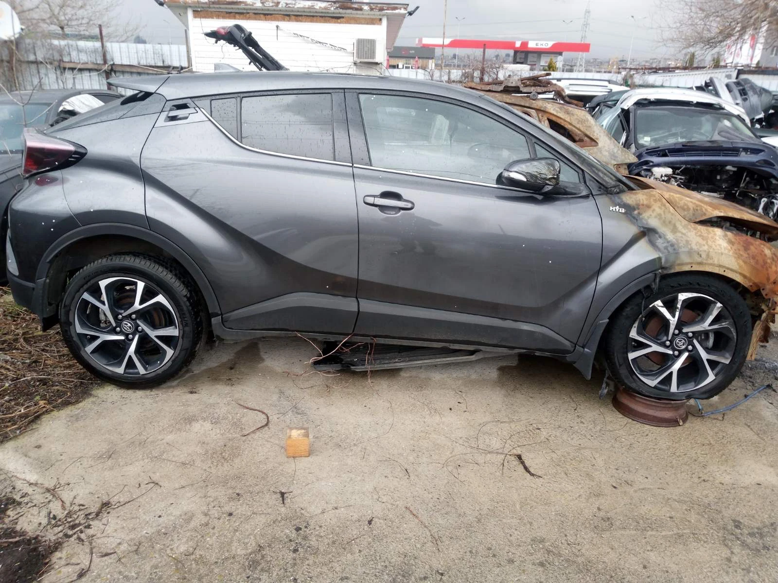 Toyota C-HR 1.8 i Hybrid - изображение 2