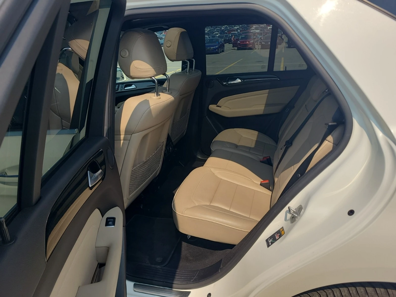 Mercedes-Benz ML 350 BlueTec* ЦЕНА ДО БЪЛГАРИЯ* (CARFAX) - изображение 5