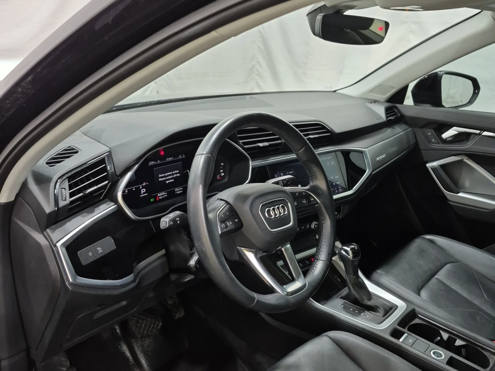 Audi Q3 * CARFAX* АВТОФИНАНСИРАНЕ БЕЗ ПЪРВОНАЧАЛНА ВНОСКА! - изображение 8