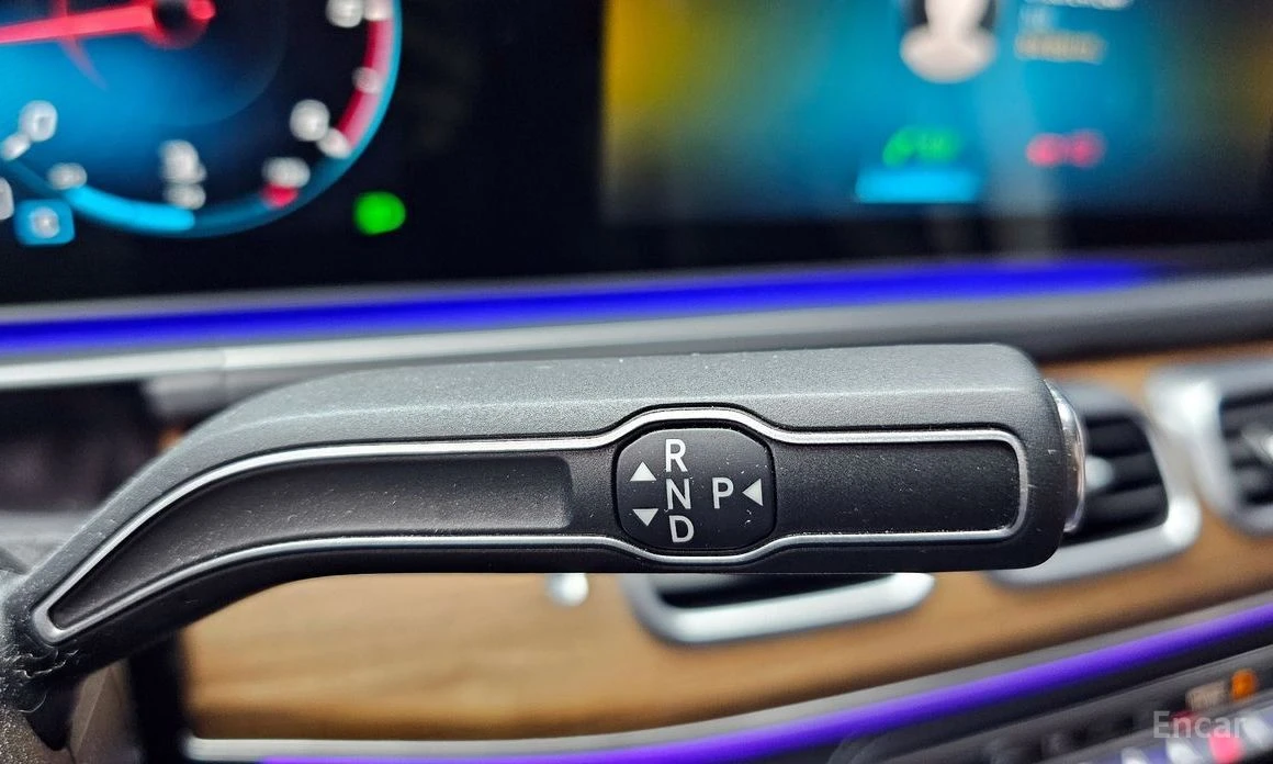 Mercedes-Benz GLS 400  - изображение 9