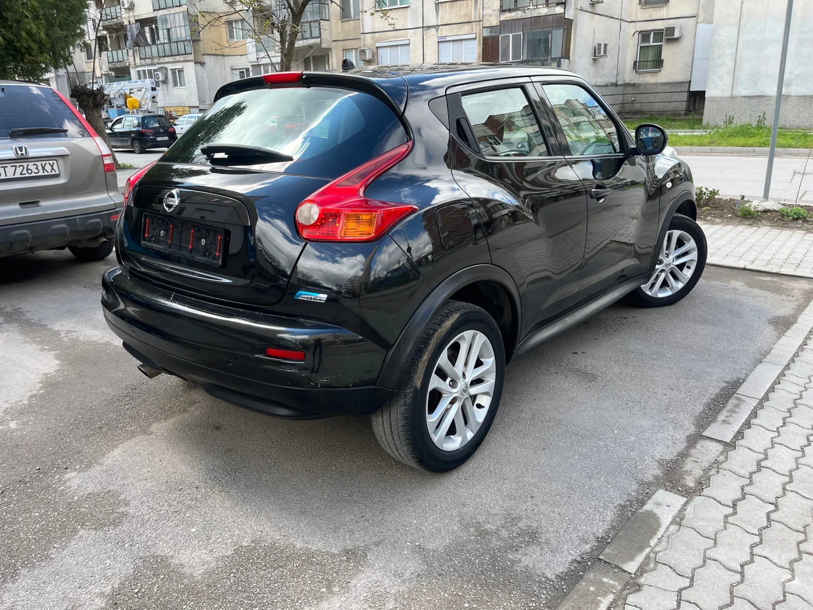 Nissan Juke, снимка 7 - Автомобили и джипове - 54255011