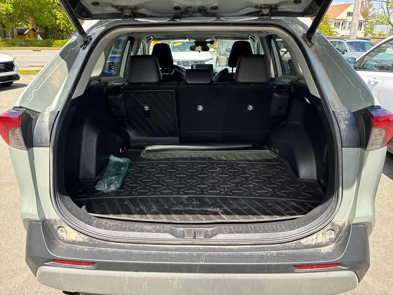 Toyota Rav4 * Trail * ПОДГРЕВИ * ПАНОРАМА * ПРЕДСТАВИТЕЛСТВО, снимка 12 - Автомобили и джипове - 54864878
