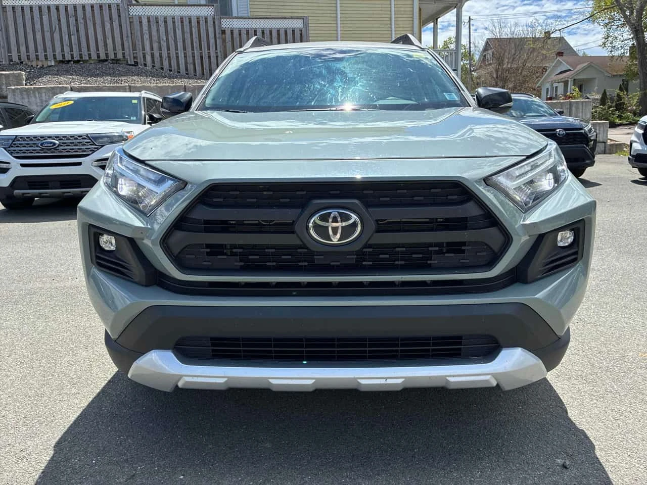 Toyota Rav4 * Trail * ПОДГРЕВИ * ПАНОРАМА * ПРЕДСТАВИТЕЛСТВО, снимка 2 - Автомобили и джипове - 54864878