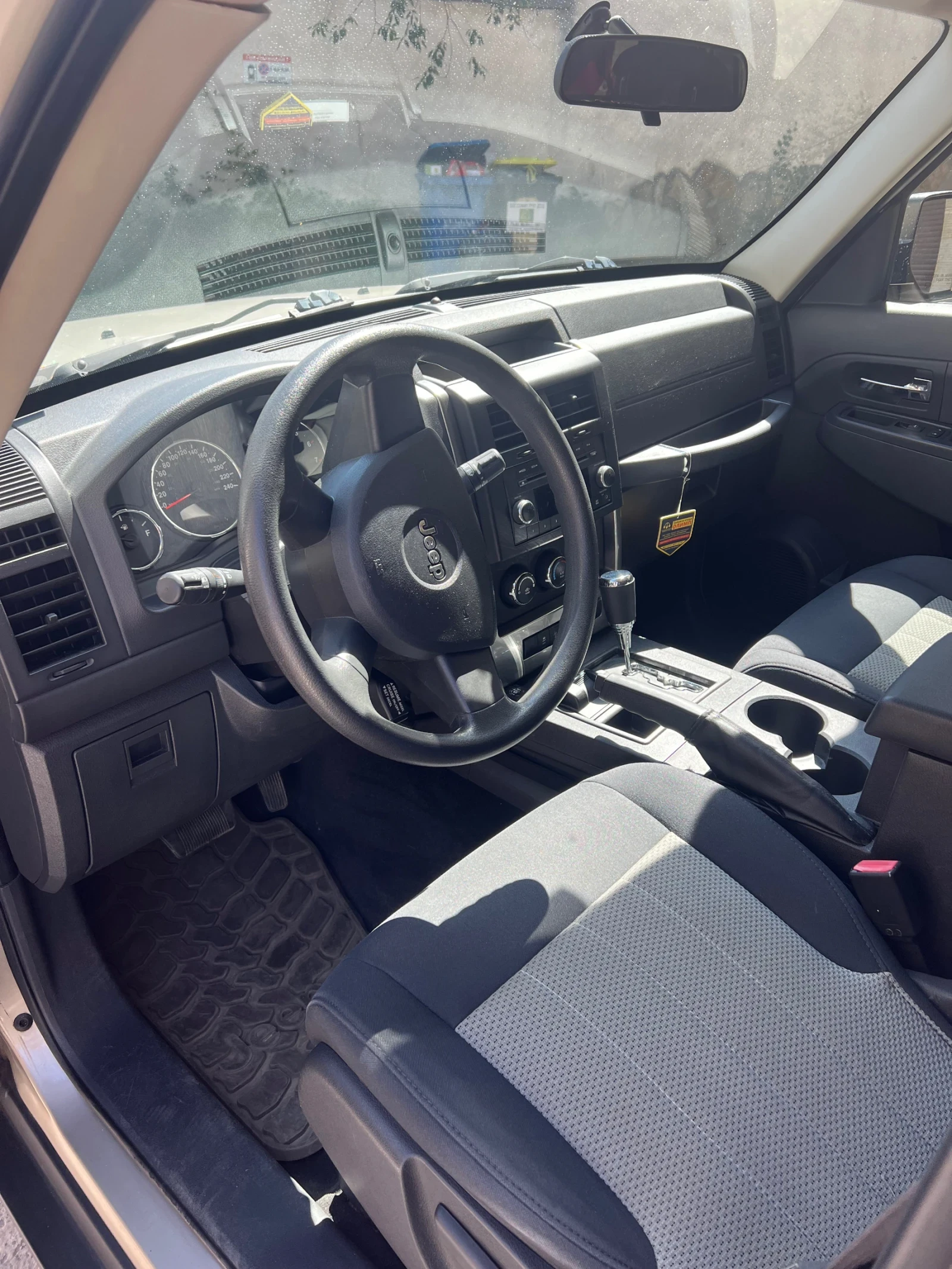 Jeep Cherokee Liberty North Edition, снимка 6 - Автомобили и джипове - 55421190