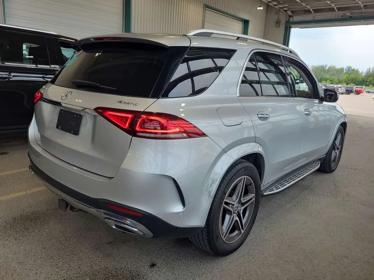 Mercedes-Benz GLE 350 * CARFAX * BURMESTER * ПАНОРАМА * АВТОКРЕДИТ, снимка 3 - Автомобили и джипове - 55706652