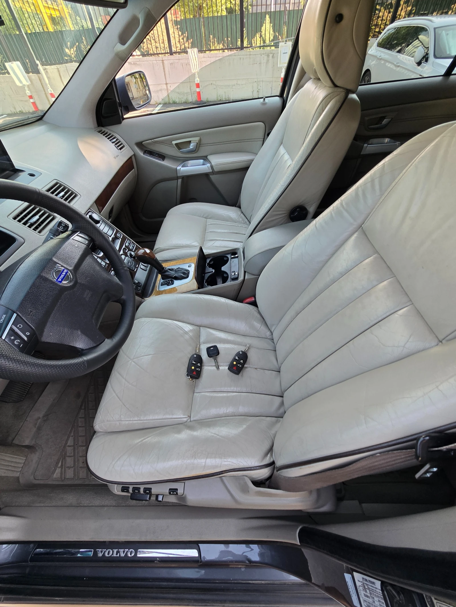 Volvo Xc90 V8, снимка 15 - Автомобили и джипове - 55791078