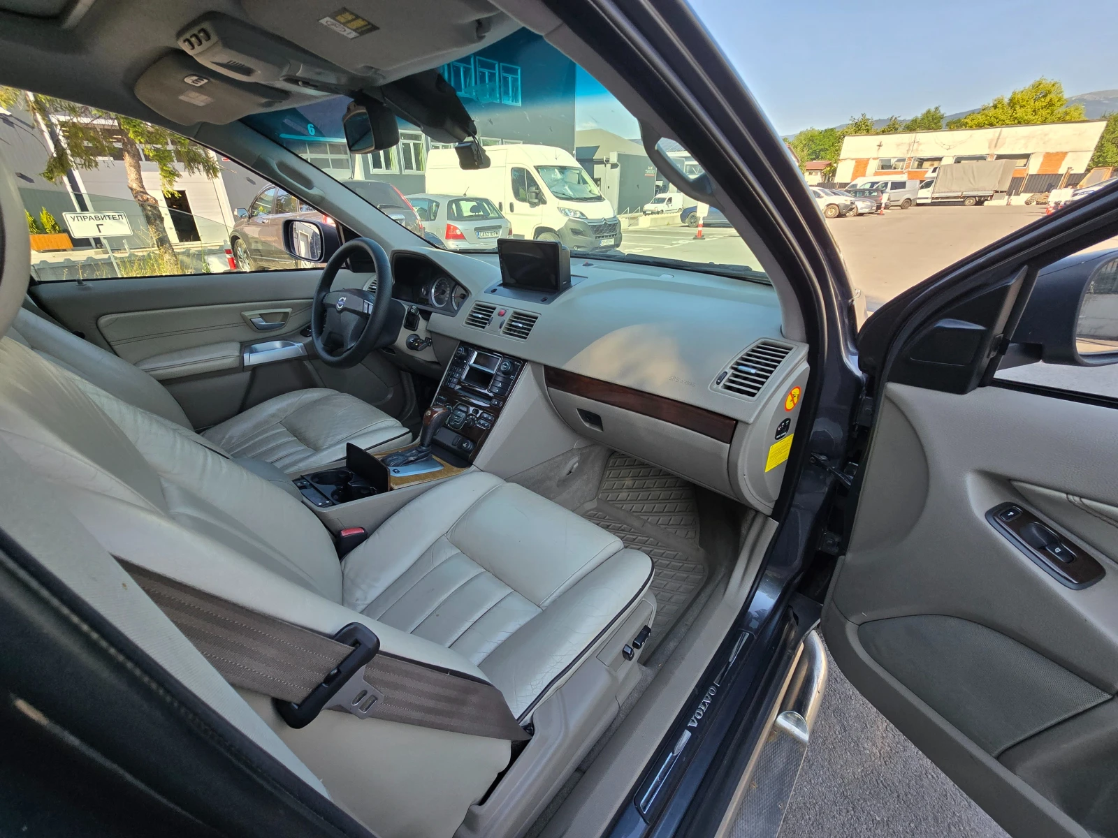 Volvo Xc90 V8, снимка 14 - Автомобили и джипове - 55791078
