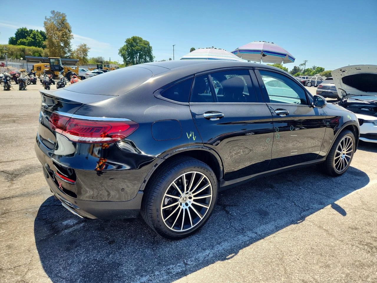 Mercedes-Benz GLC 300 Glc Coupe 300 4Matic, снимка 3 - Автомобили и джипове - 56026327