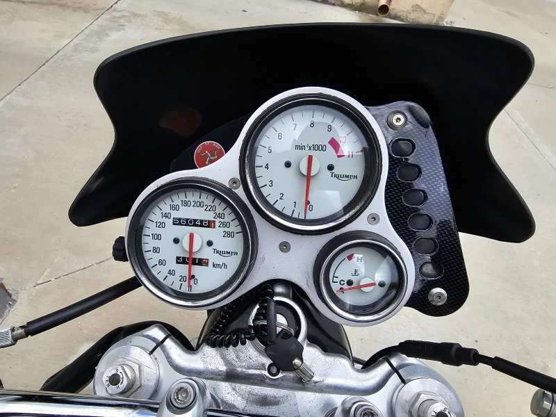 Triumph Speed Triple, снимка 7 - Мотоциклети и мототехника - 52327087